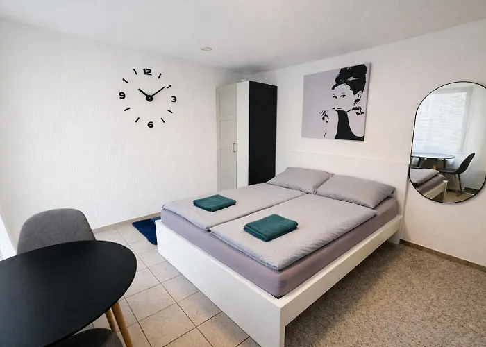 Kleines Mit Doppelbett Appartamento *